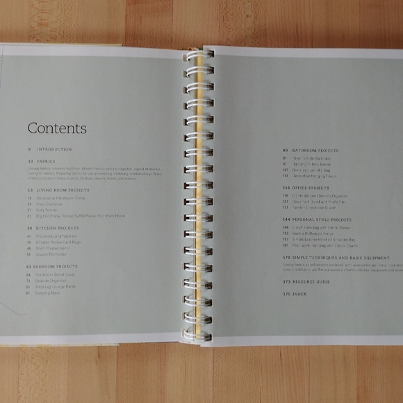 **SOLD** Amy Butler’s InStitches Simple and Stylish Sewing Book - Picture 2 of 11